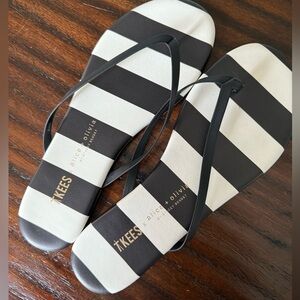 TKEES x Alice + Olivia Lily Sandals in Positano Stripe - size 8